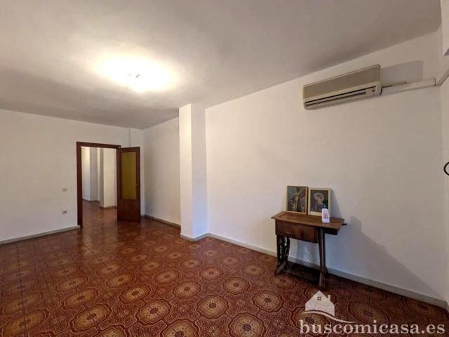 Piso en venta en Linares, Calle Velázquez, 23700 photo 0