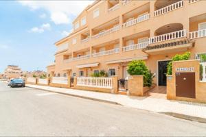 Apartamento en venta en Orihuela Costa, Los Dolses photo 0