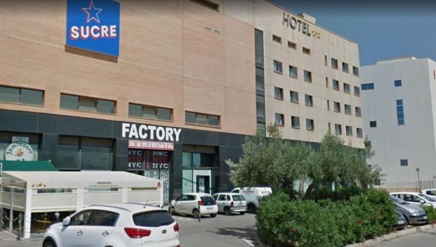 Local comercial en venta en Villarreal, Carrefour photo 0