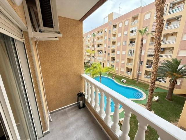 Apartamento en venta en Torrevieja, Centro - Muelle Pesquero photo 0