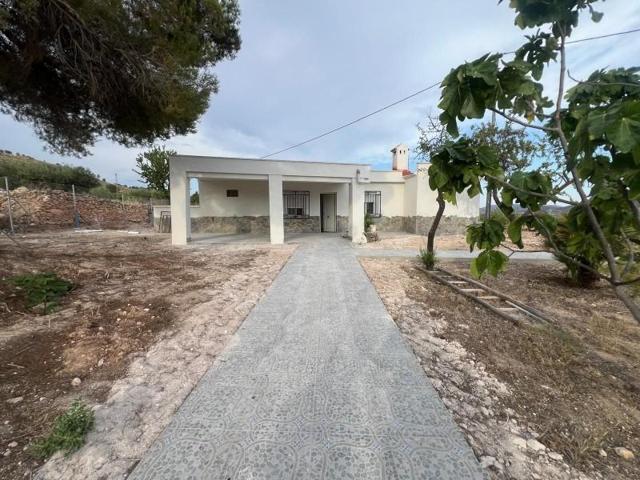 Chalet en venta en Algueña, Comunidad valenciana photo 0