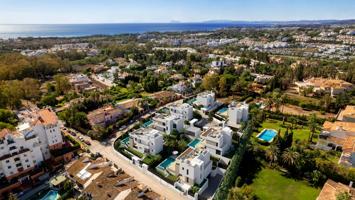 Casa en venta en Estepona photo 0