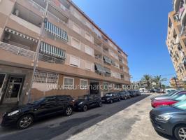 Apartamento en venta en Guardamar del Segura, CENTRO photo 0