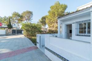 Bungalow en venta en Orihuela Costa, Las Filipinas photo 0