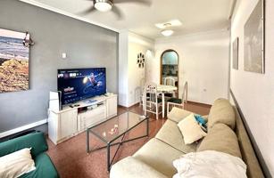 Apartamento en venta en Torrevieja, Torrevieja photo 0