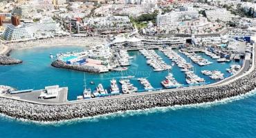 Local comercial en venta en Adeje photo 0