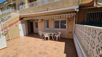 Apartamento en venta en Torrevieja photo 0