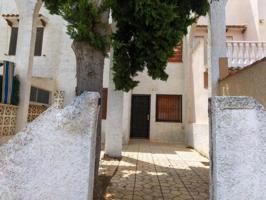 Bungalow en venta en Torrevieja, Playa del Cura photo 0