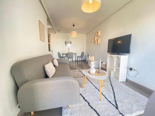 Apartamento en venta en Torrevieja photo 0