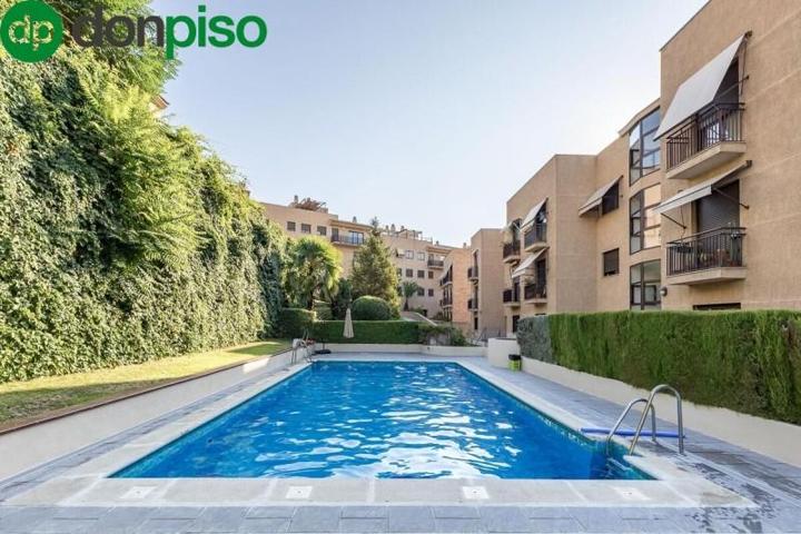 Piso en venta en Granada, El serrallo photo 0