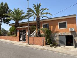 Chalet en venta en Benijofar photo 0