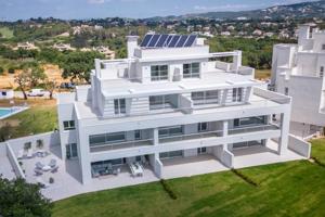 Apartamento en venta en Sotogrande, Sotogrande Alto photo 0