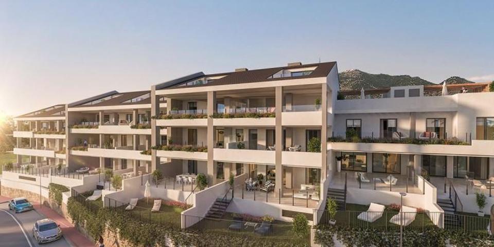 Aticos en venta en Benalmádena, 1ª línea de playa photo 0