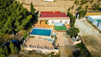 Casa con terreno en venta en Monovar-Monover, Comunidad valenciana photo 0