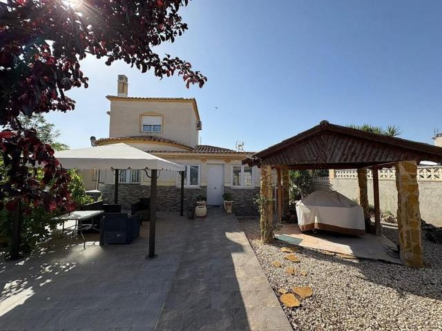Chalet en venta en Castalla photo 0