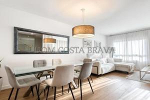 Adosada en venta en Sarrià de Ter, Gironès photo 0