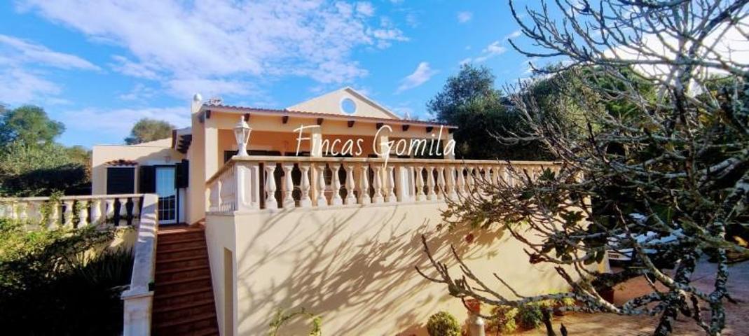 Casa con terreno en venta en Alaior photo 0