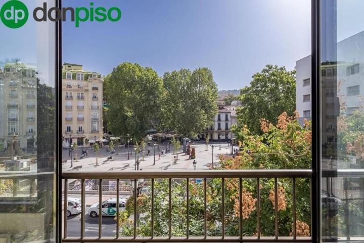 Piso en venta en Granada, Centro photo 0