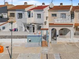 Bungalow en venta en Torrevieja, El Chaparral photo 0