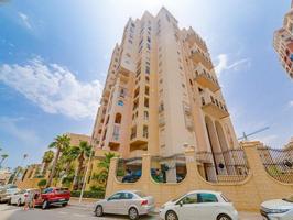 Apartamento en venta en Torrevieja, Zona Playa de los Locos photo 0