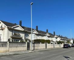 Adosada en venta en Ponferrada, Aldama photo 0