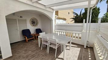 Adosada en venta en Torrevieja photo 0