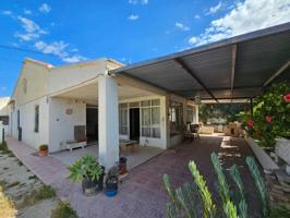 Chalet en venta en Torrellano, Torrellano photo 0