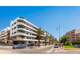 Apartamento en venta en Torrevieja, Centro - Muelle Pesquero photo 0