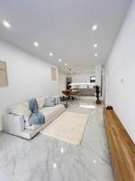Apartamento en venta en Torrevieja, Estacion de autobuses photo 0