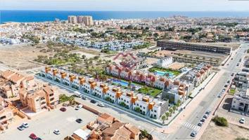 Bungalow en venta en Torrevieja, Torrejón photo 0
