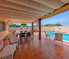 Chalet en venta en Chiclana de la Frontera, Novo Sancti Petri photo 0