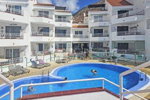 Apartamento en venta en Los Cristianos, Calle Rodeo, 38650 photo 0