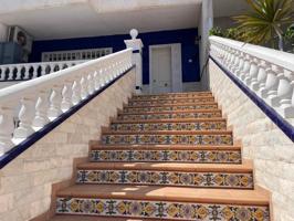 Casa en venta en Torrevieja, Punta Prima photo 0