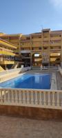 Adosada en venta en Torrevieja photo 0