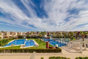Casa en venta en Torrevieja, Torrevieja photo 0