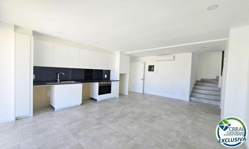 Apartamento en venta en Roses, Salatar photo 0