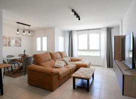 Apartamento en alquiler en Marbella, Nueva Andalucia - La Campana photo 0