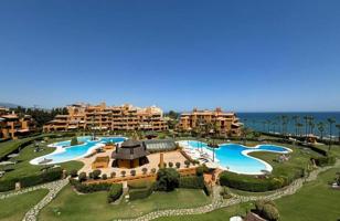 Apartamento en alquiler en Estepona, Estepona East - Los Granados del Mar photo 0