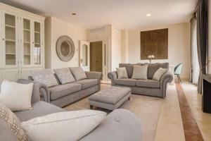 Aticos en alquiler en Estepona, Estepona East - Benatalaya photo 0