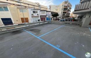 Garaje en venta en Empuriabrava photo 0