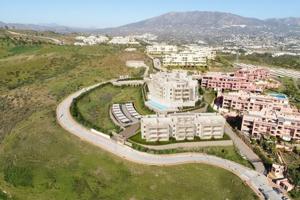Apartamento en venta en Mijas photo 0
