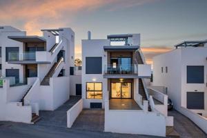 Bungalow en venta en San Miguel de Salinas, Cerro del Sol photo 0