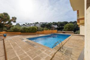 Apartamento en venta en Mallorca, Cala Major photo 0