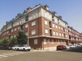Apartamento en venta en Villaquilambre, Villaobispo photo 0