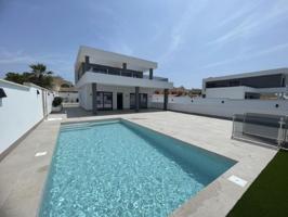 Chalet en venta en Rojales photo 0