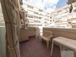 Apartamento en venta en Torrevieja, Centro photo 0