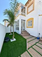 Bungalow en venta en Torrevieja photo 0