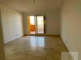 Apartamento en venta en Torrevieja, Punta Prima photo 0