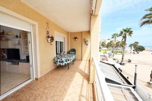Apartamento en venta en Torrevieja, La Mata photo 0