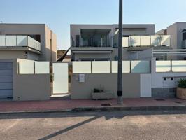 Chalet en venta en Daya Nueva photo 0